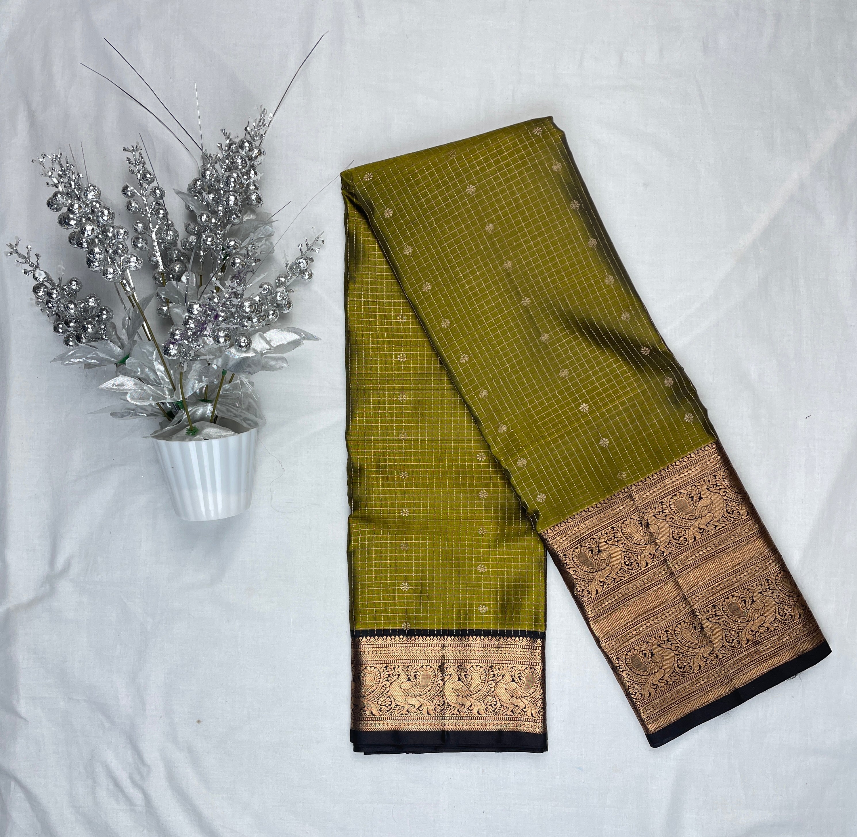 Kanchipattu pure Handloom Bridal Sarees