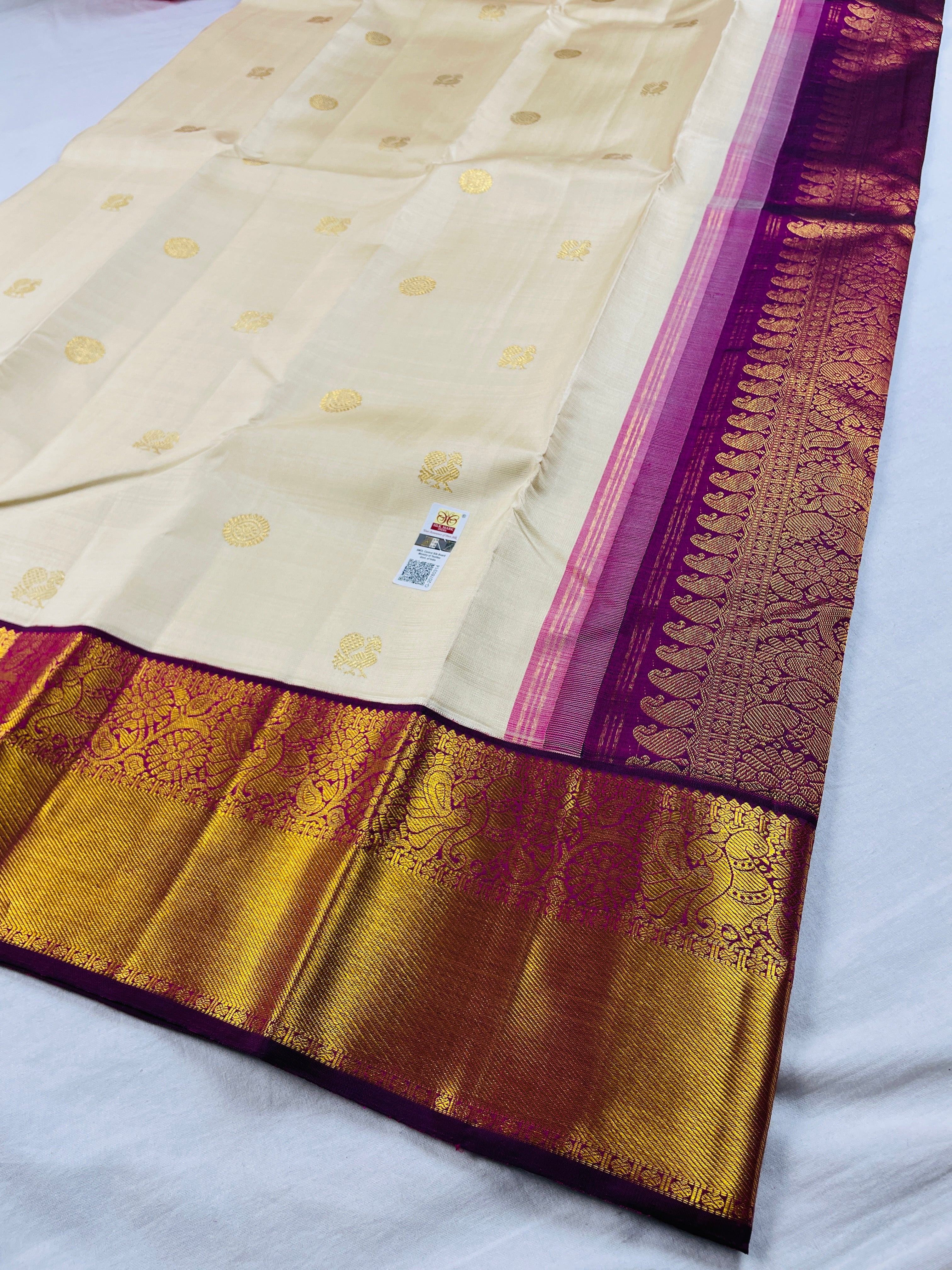 ✨100 % Pure Kanchipattu Handwoven 3 Gram Gold Silk mark certified ✨