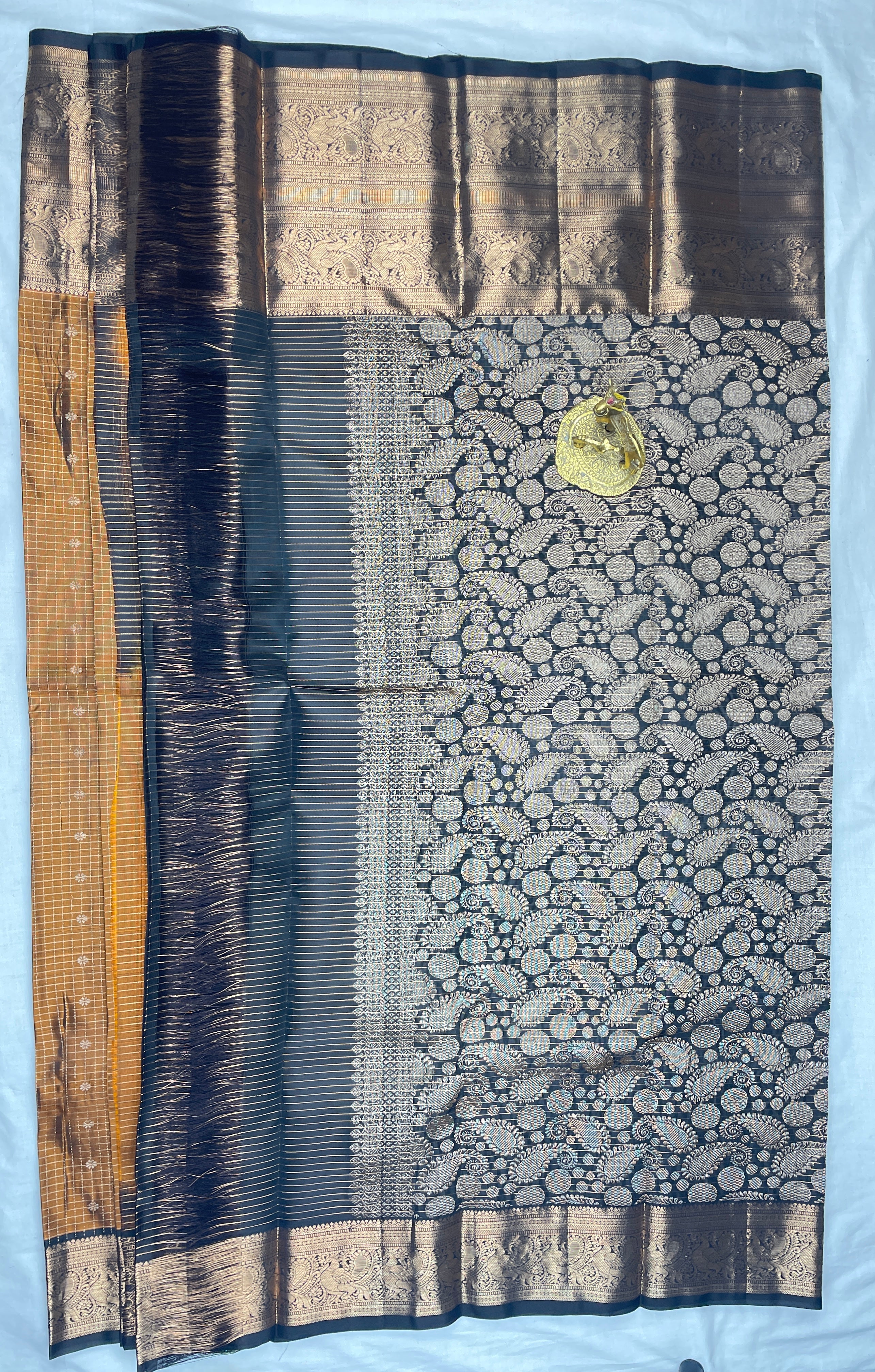 Kanchipattu pure Handloom Bridal saree
