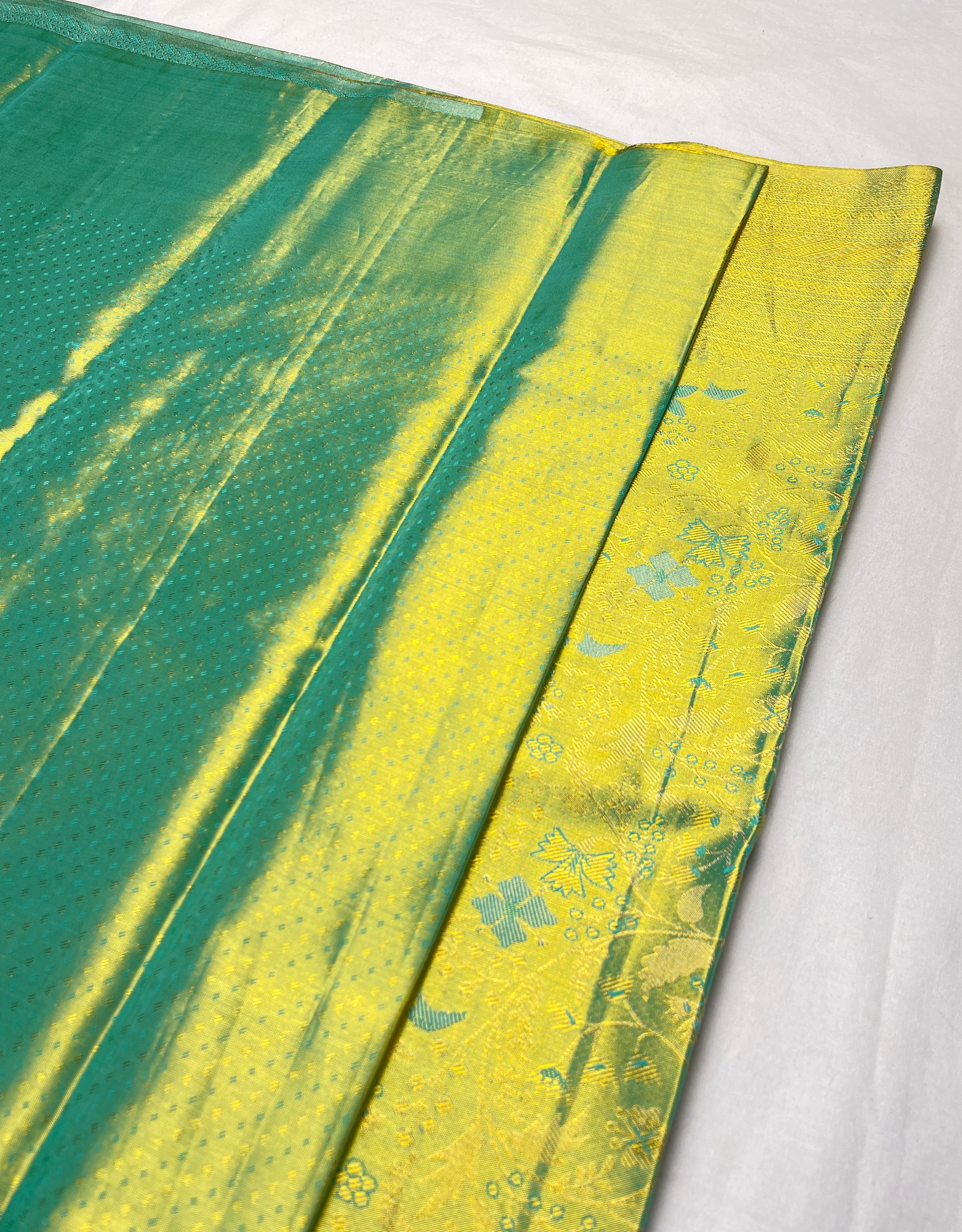 Premium Mini kanchipattu Bridal saree