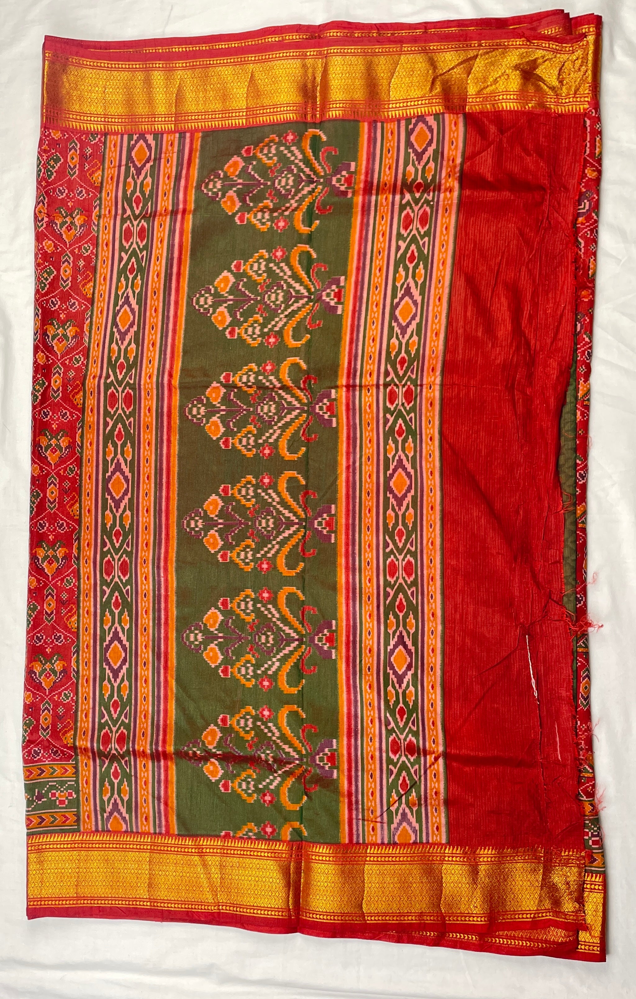 Pochampally pattu sarees