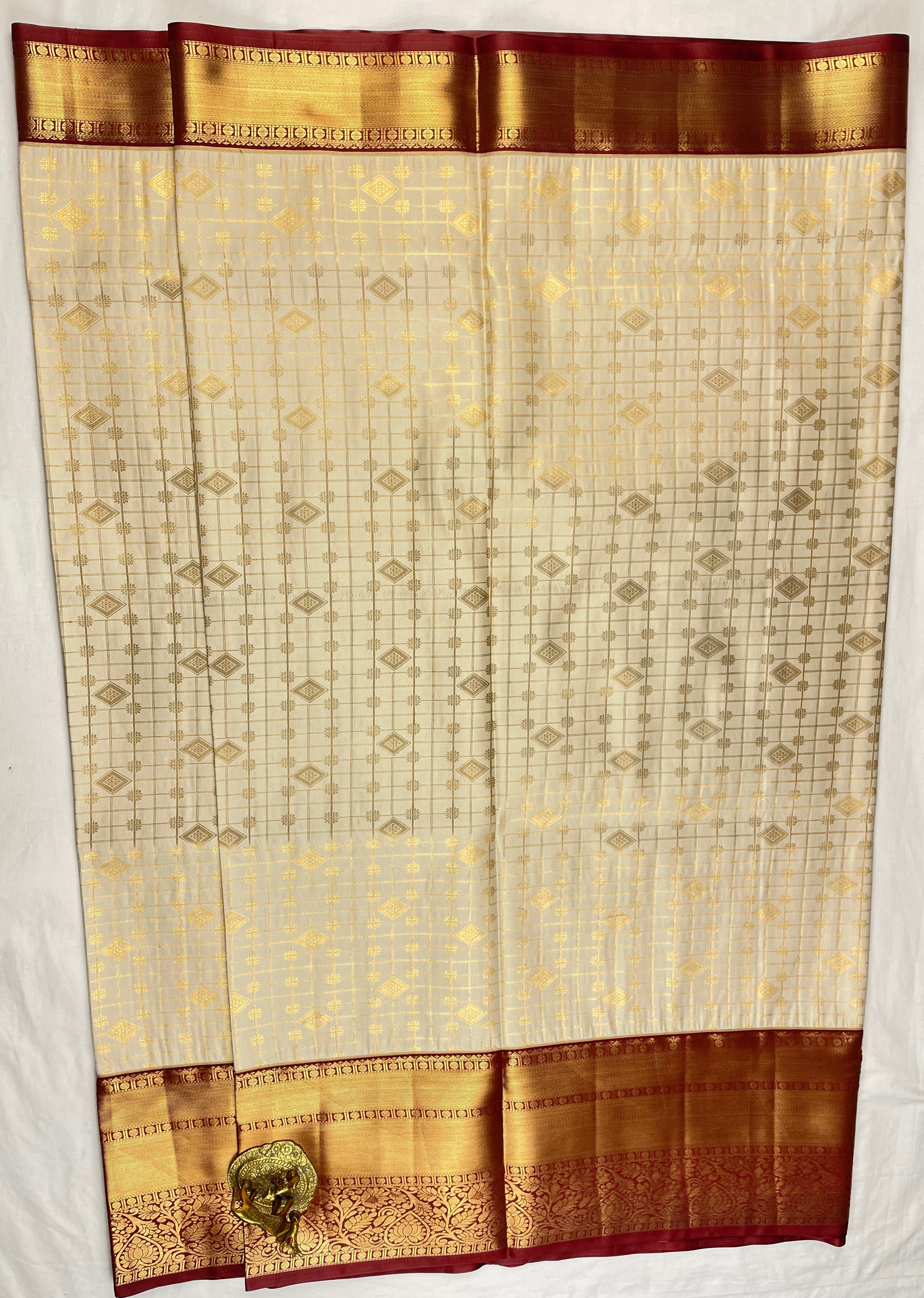 Kanchipattu Meenakari sarees