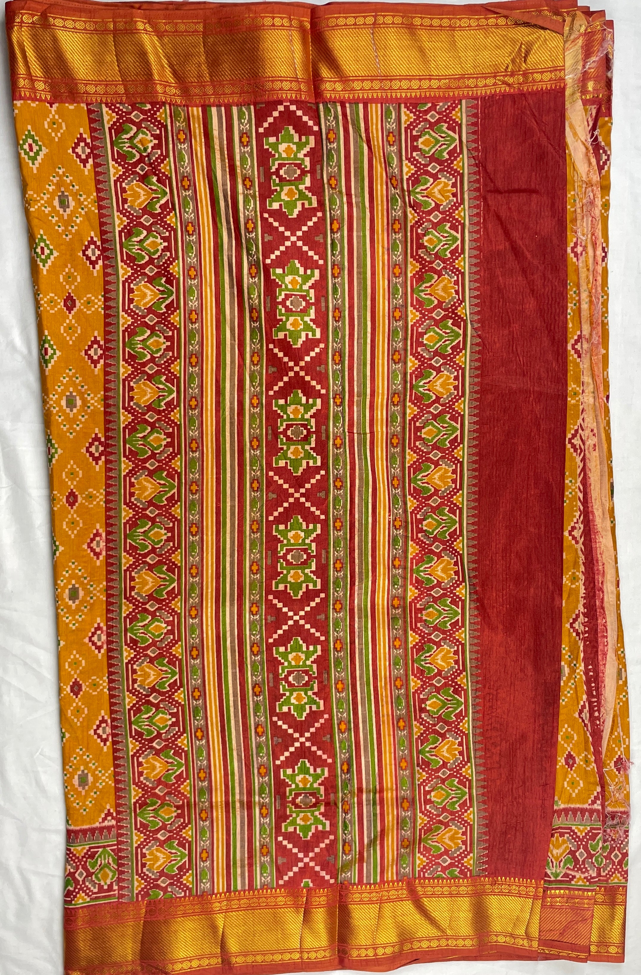 Pochampally pattu sarees