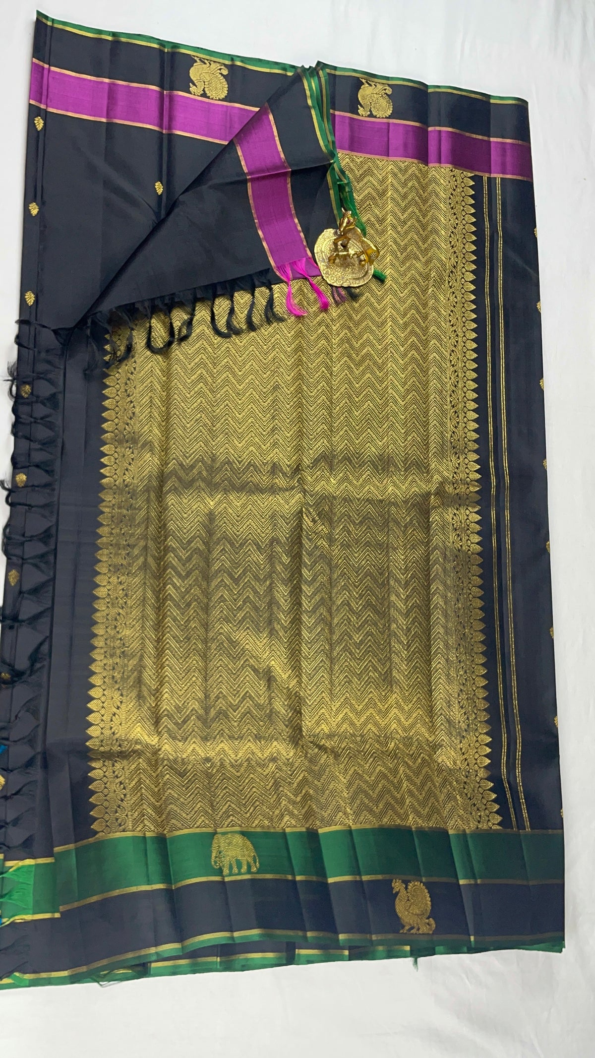 ✨100% Pure Kanchipuram Handwoven Premium quality 2 Gram Gold Pure Zari weaving Korvai Pattern Traditional silk sarees Silk mark certified✨