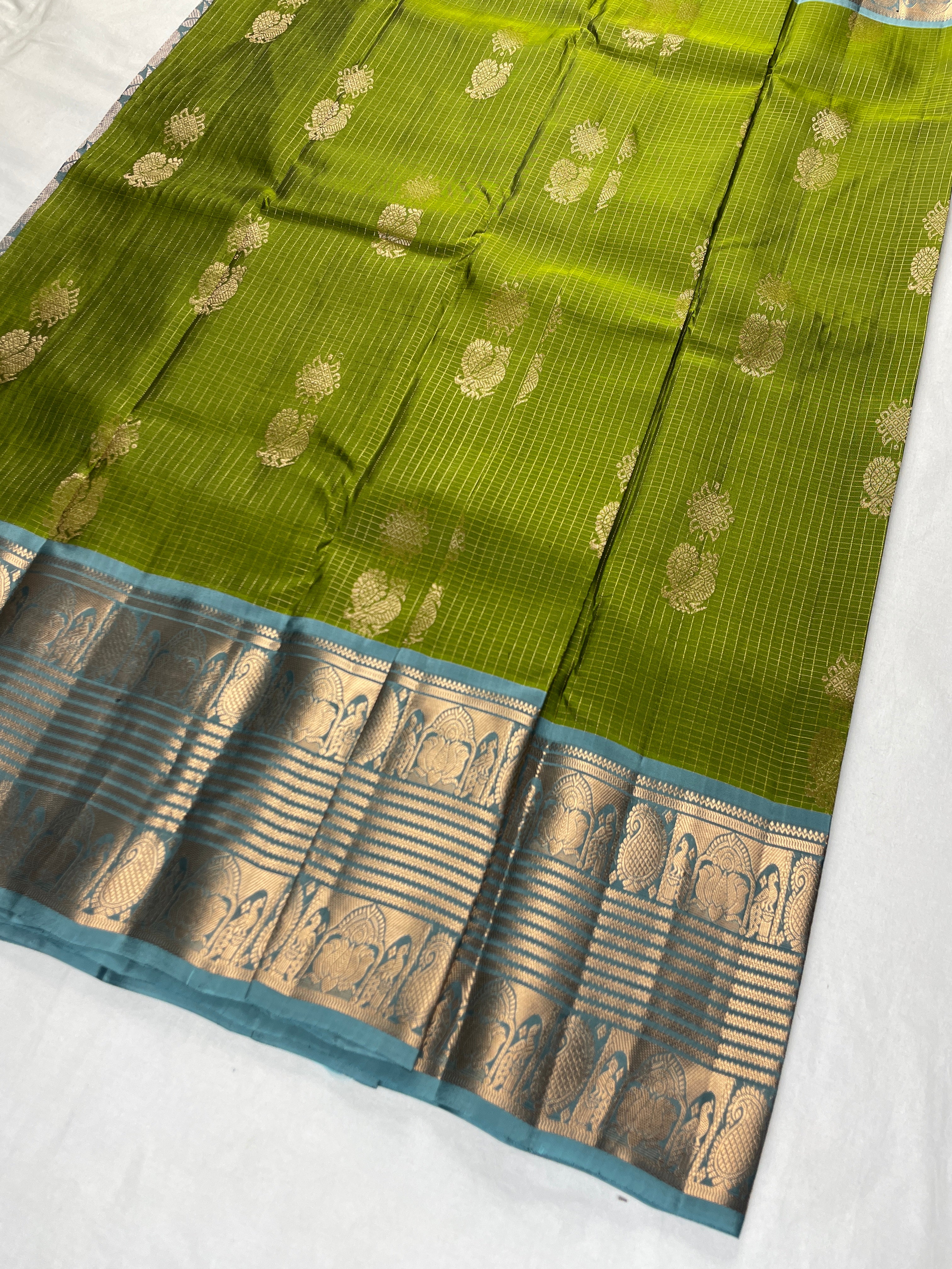 Kanchi vintage checks saree