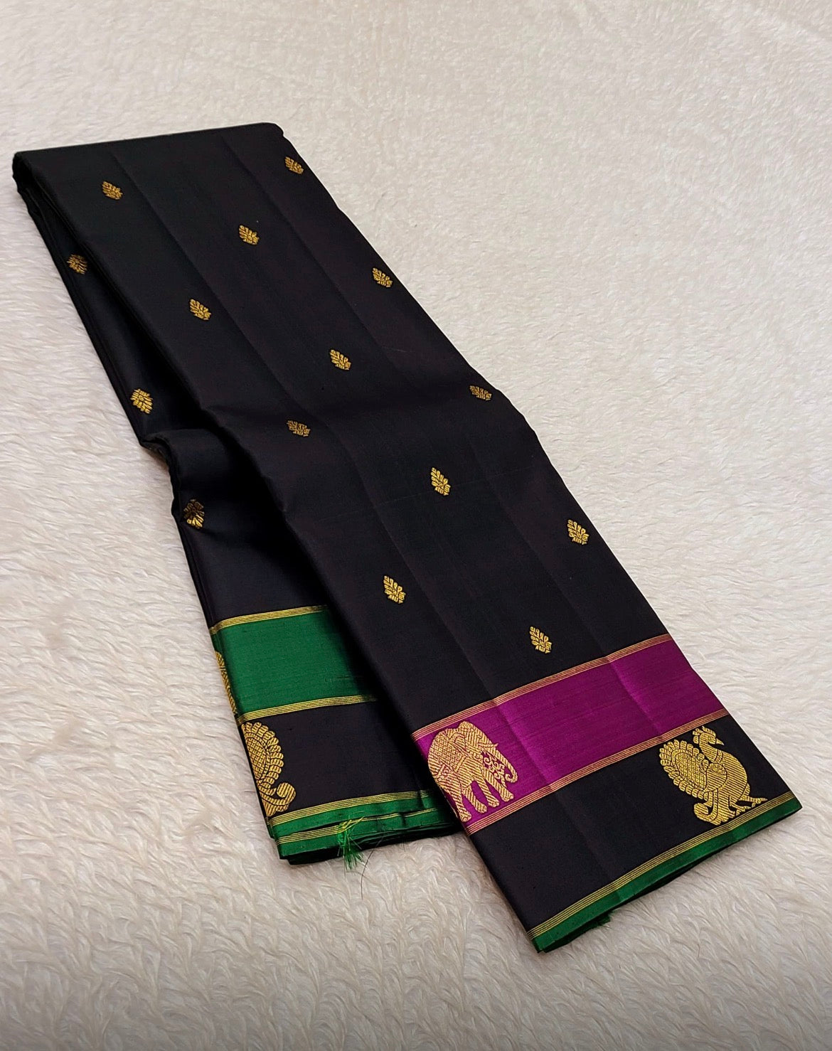 ✨100% Pure Kanchipuram Handwoven Premium quality 2 Gram Gold Pure Zari weaving Korvai Pattern Traditional silk sarees Silk mark certified✨