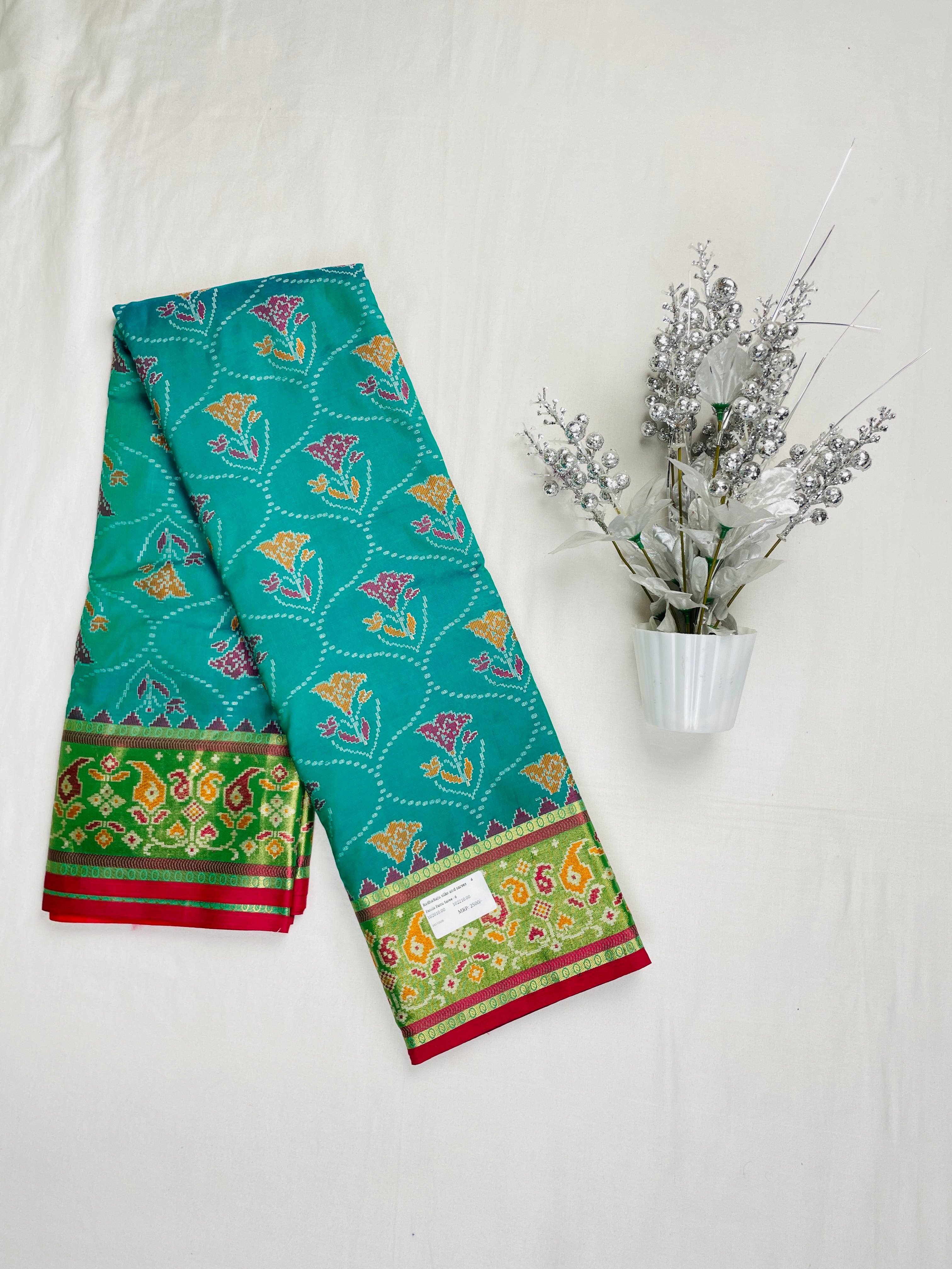 Patola pattu Saree