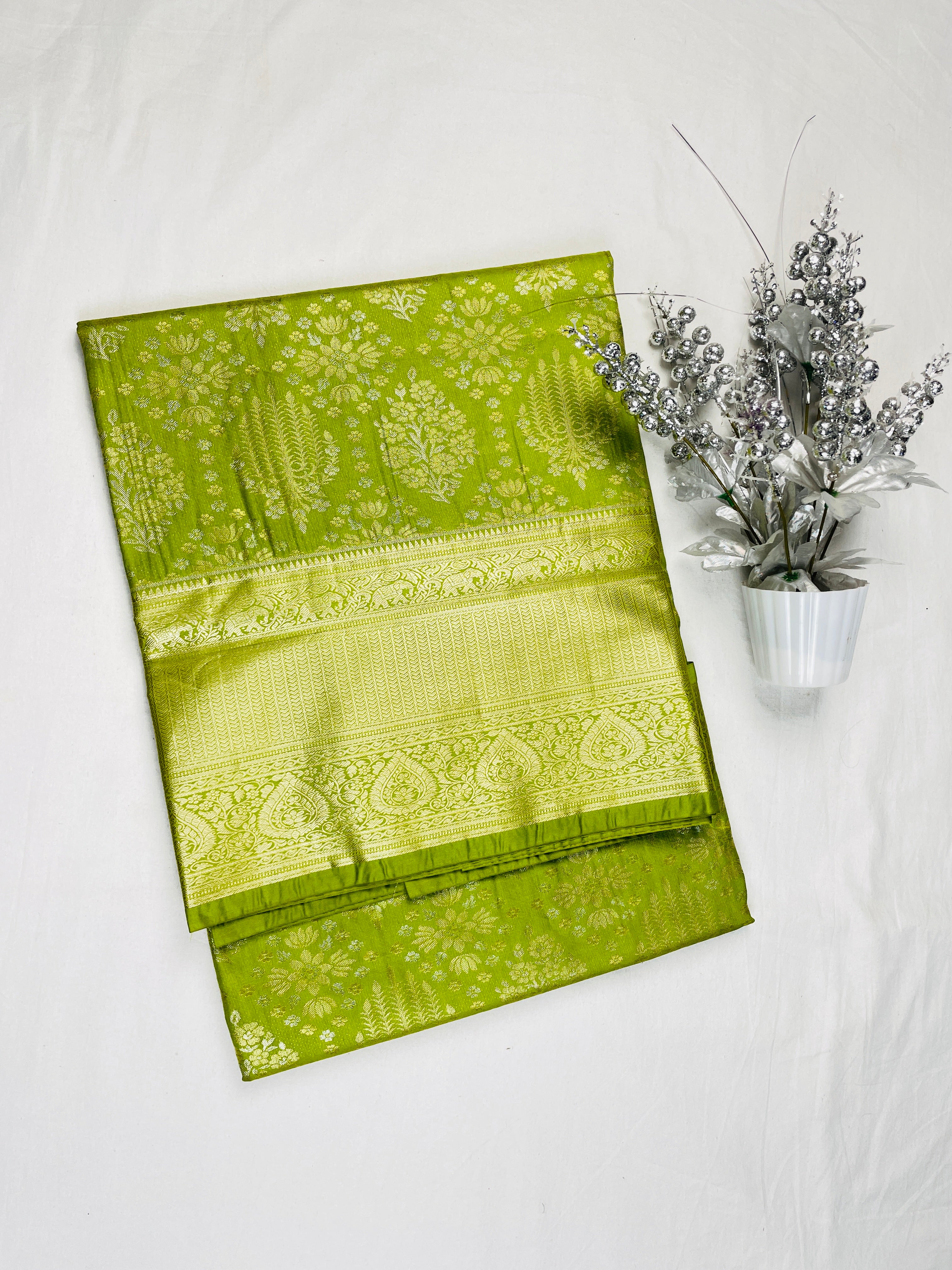 Semi pattu Tissue Bridal Saree
