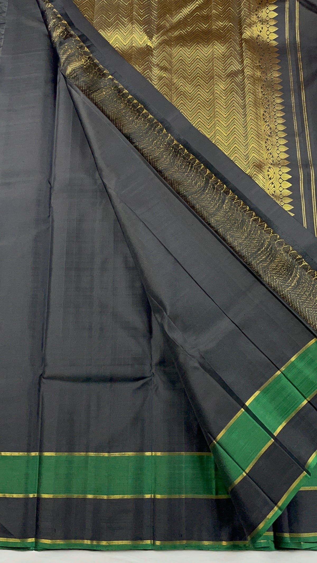 ✨100% Pure Kanchipuram Handwoven Premium quality 2 Gram Gold Pure Zari weaving Korvai Pattern Traditional silk sarees Silk mark certified✨