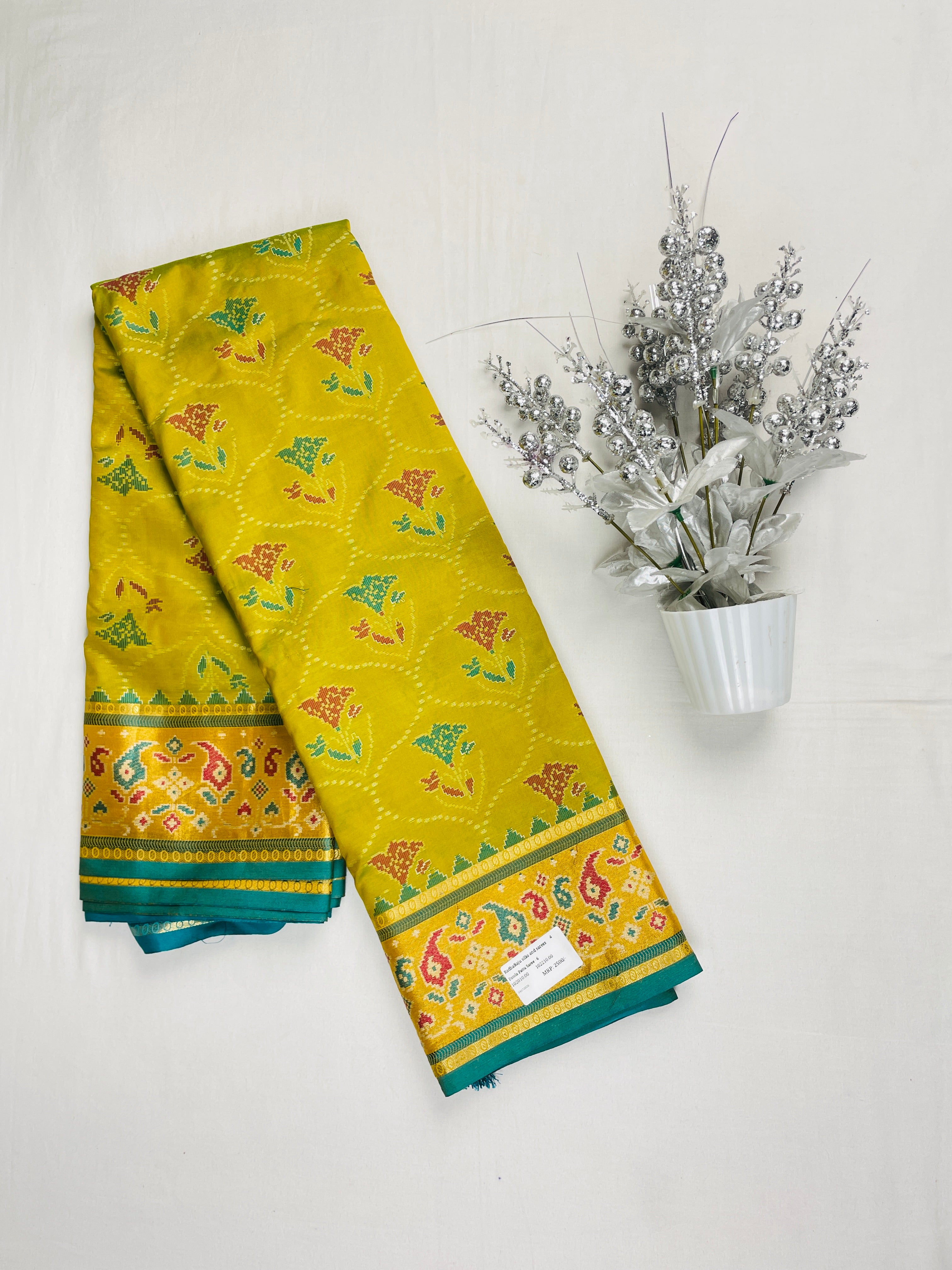 Patola pattu Saree