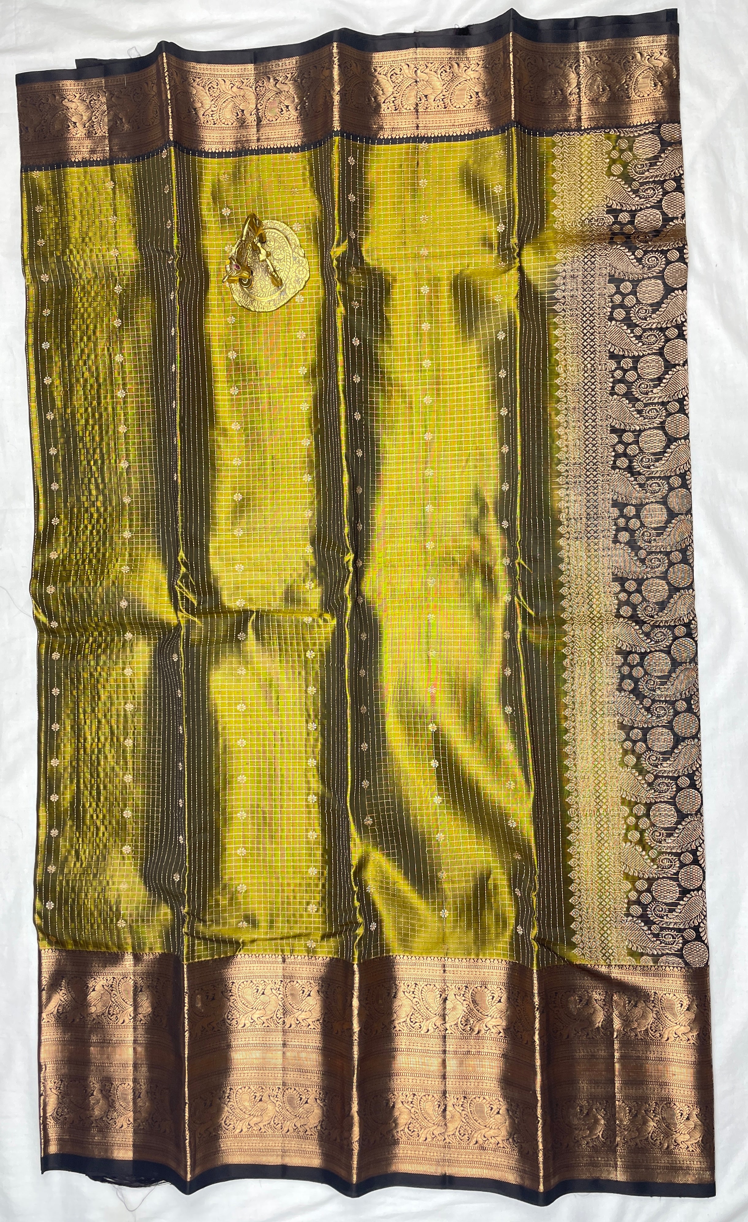 Kanchipattu pure Handloom Bridal Sarees