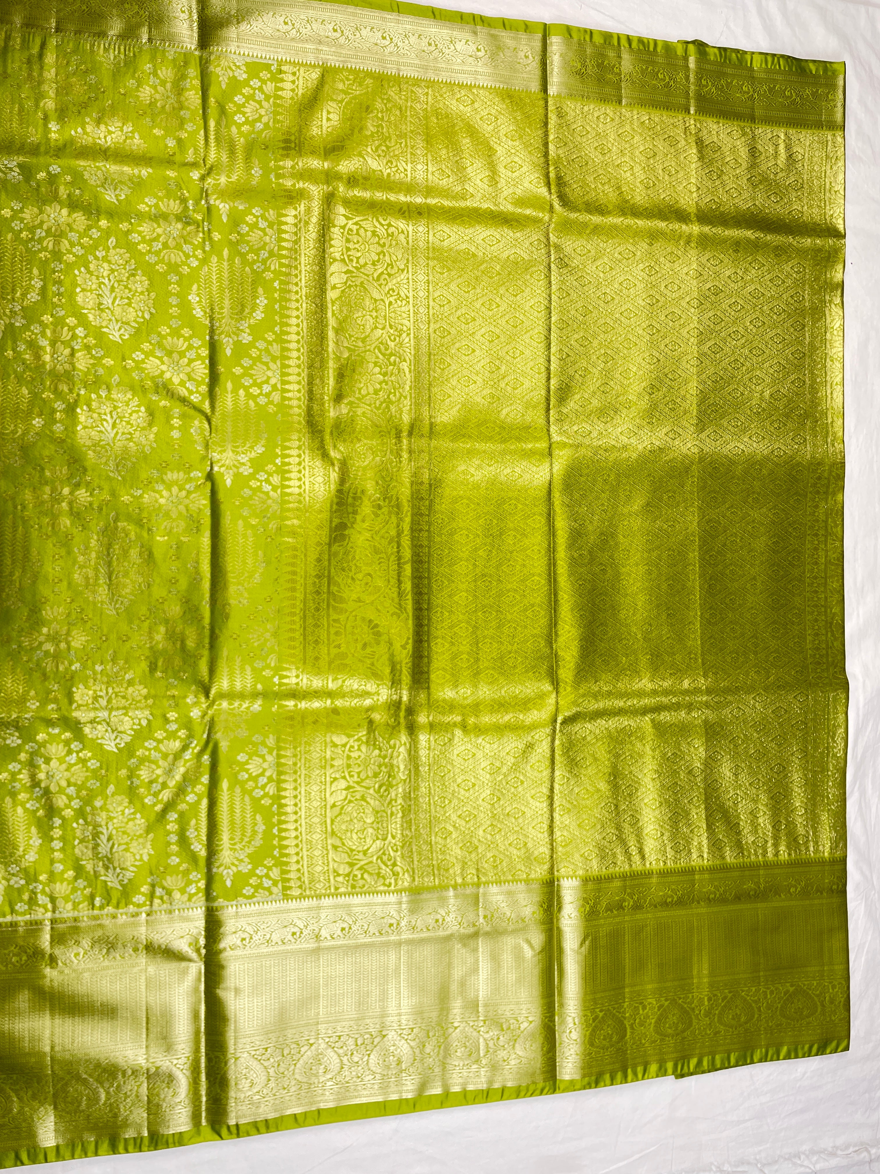 Semi pattu Tissue Bridal Saree