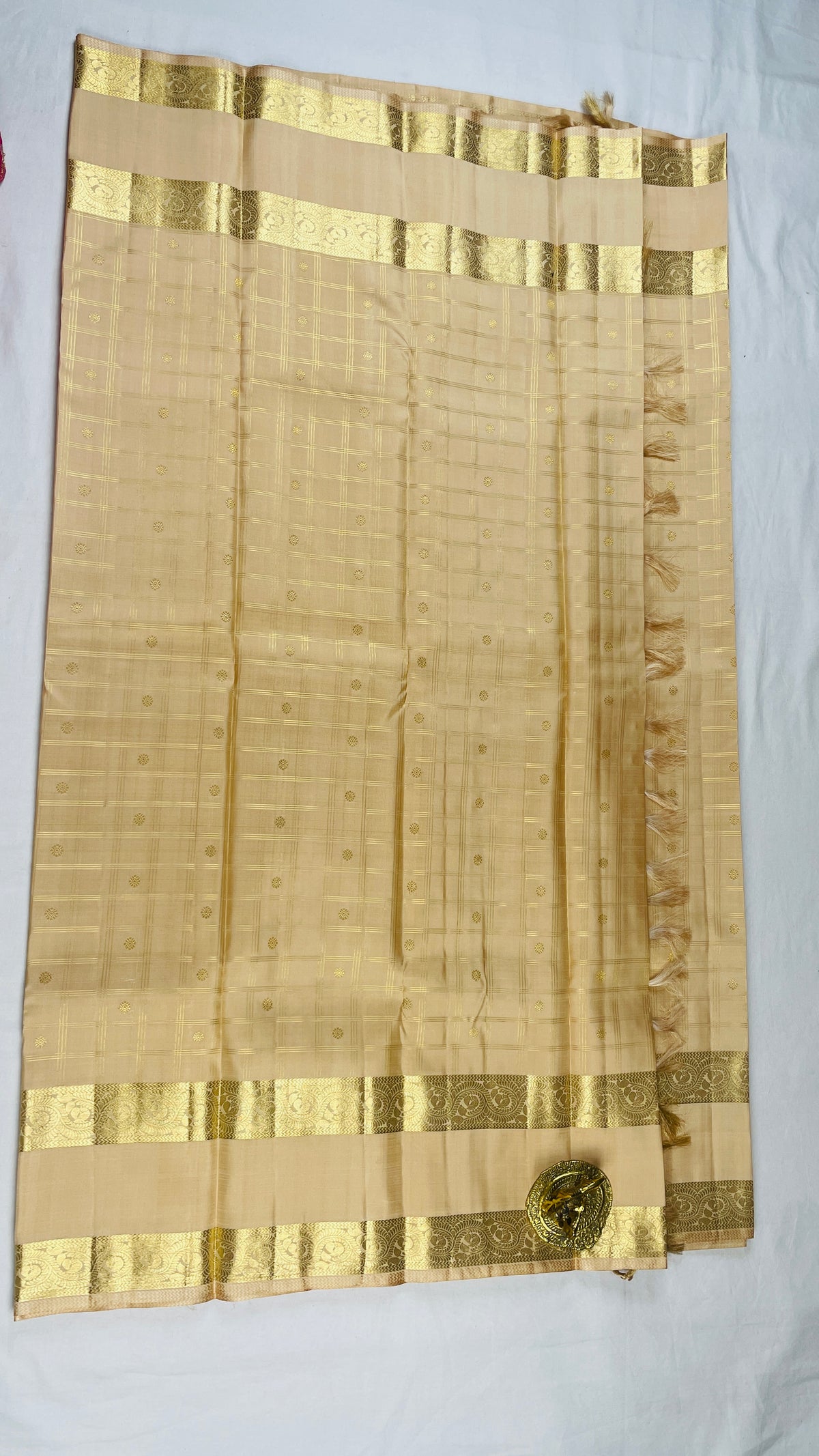 Pure Kanchipattu Handloom 1gram gold Zari Saree