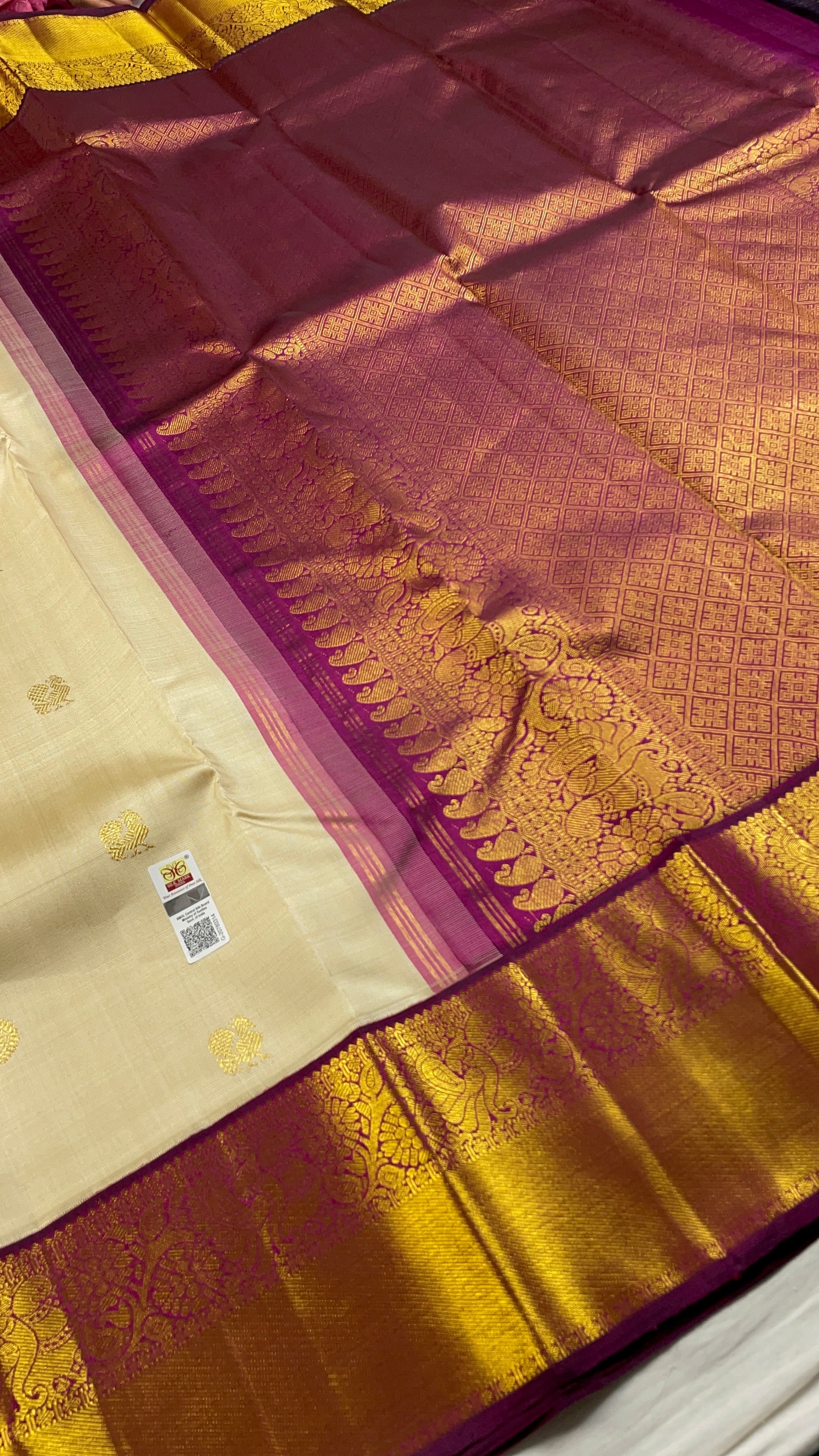 ✨100 % Pure Kanchipattu Handwoven 3 Gram Gold Silk mark certified ✨