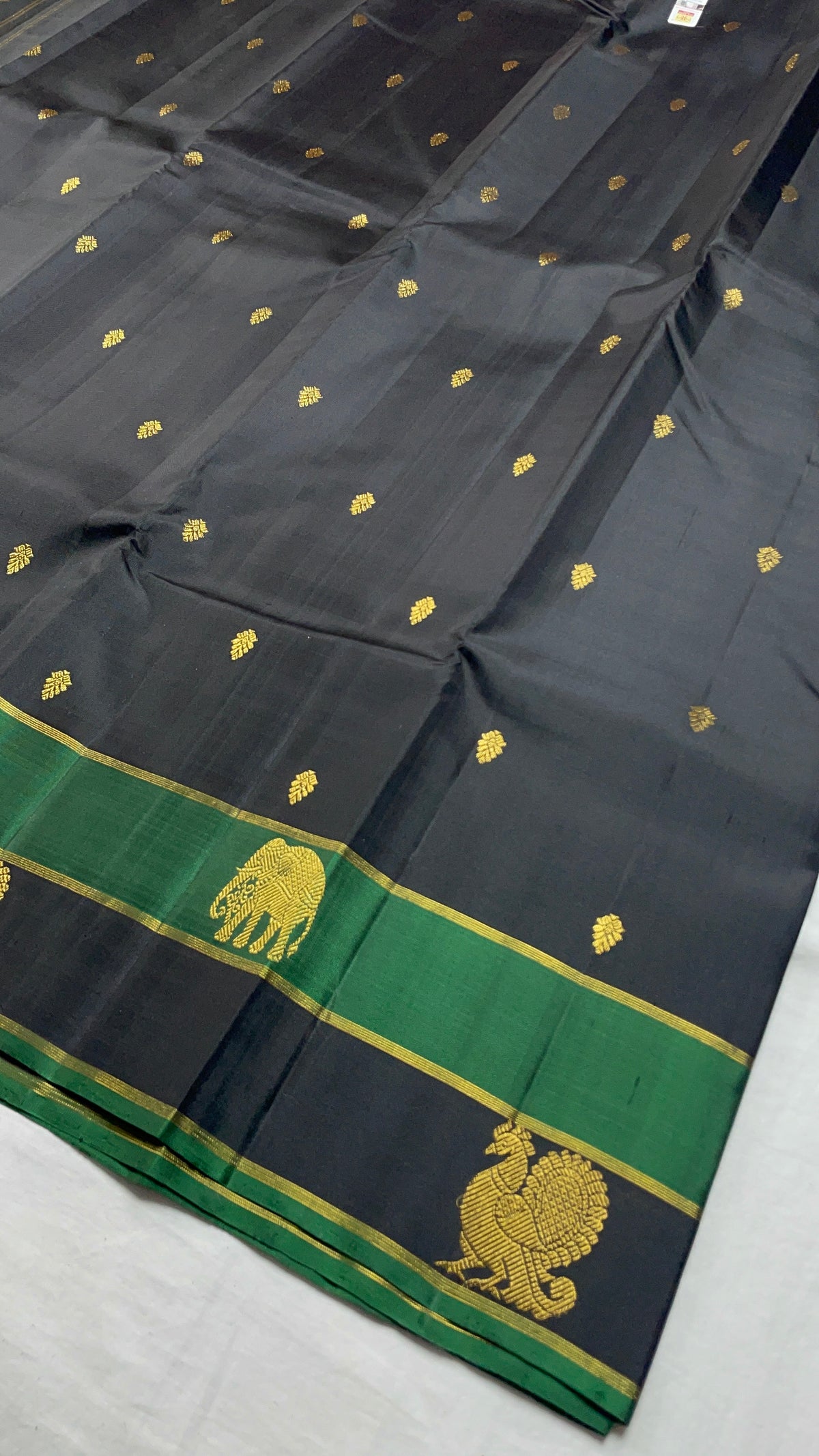 ✨100% Pure Kanchipuram Handwoven Premium quality 2 Gram Gold Pure Zari weaving Korvai Pattern Traditional silk sarees Silk mark certified✨