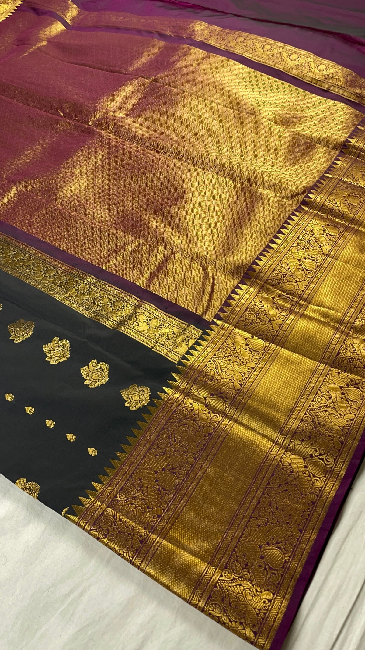✨ Semi Pattu – A Timeless Expression of Elegance ✨