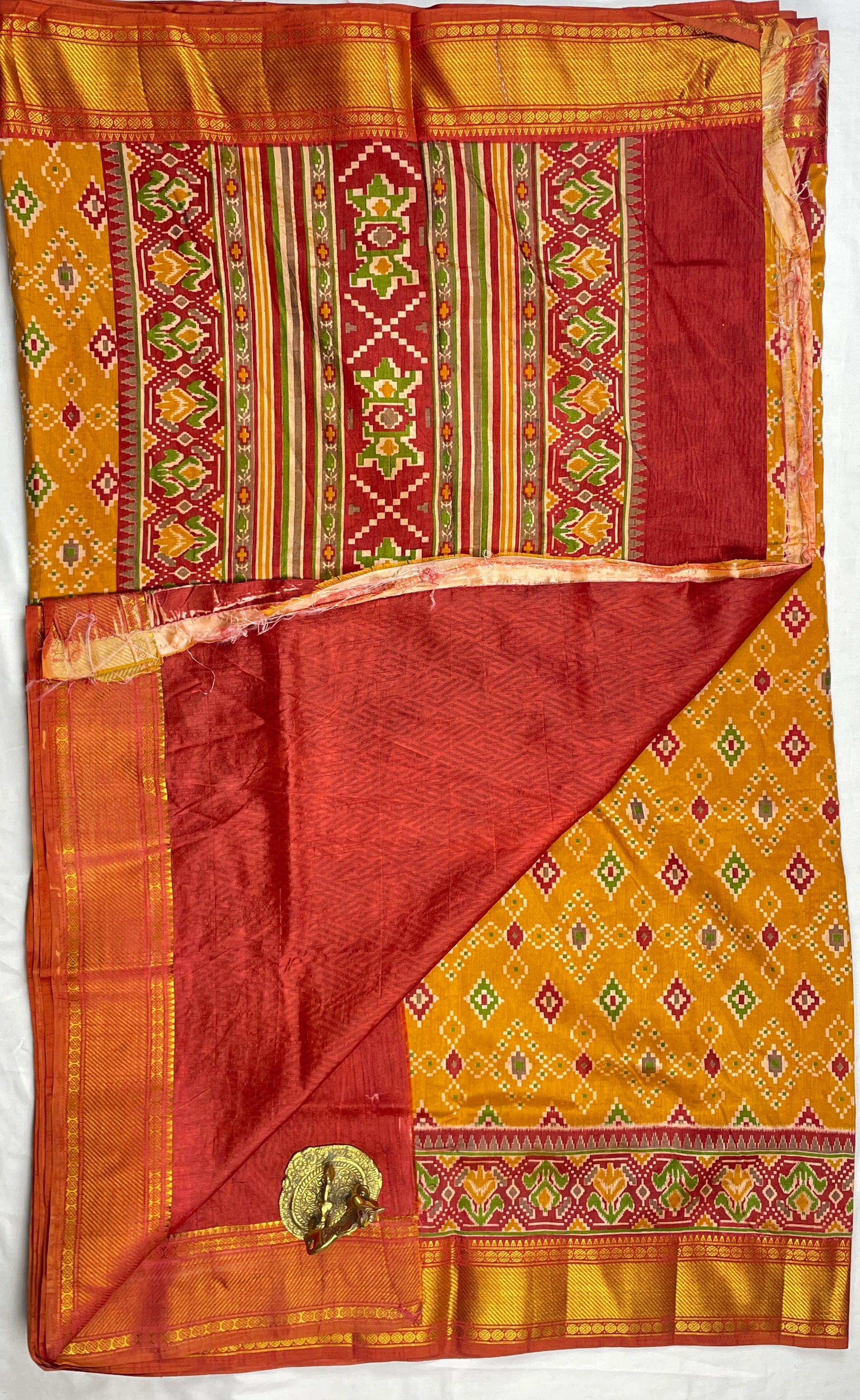 Pochampally pattu sarees