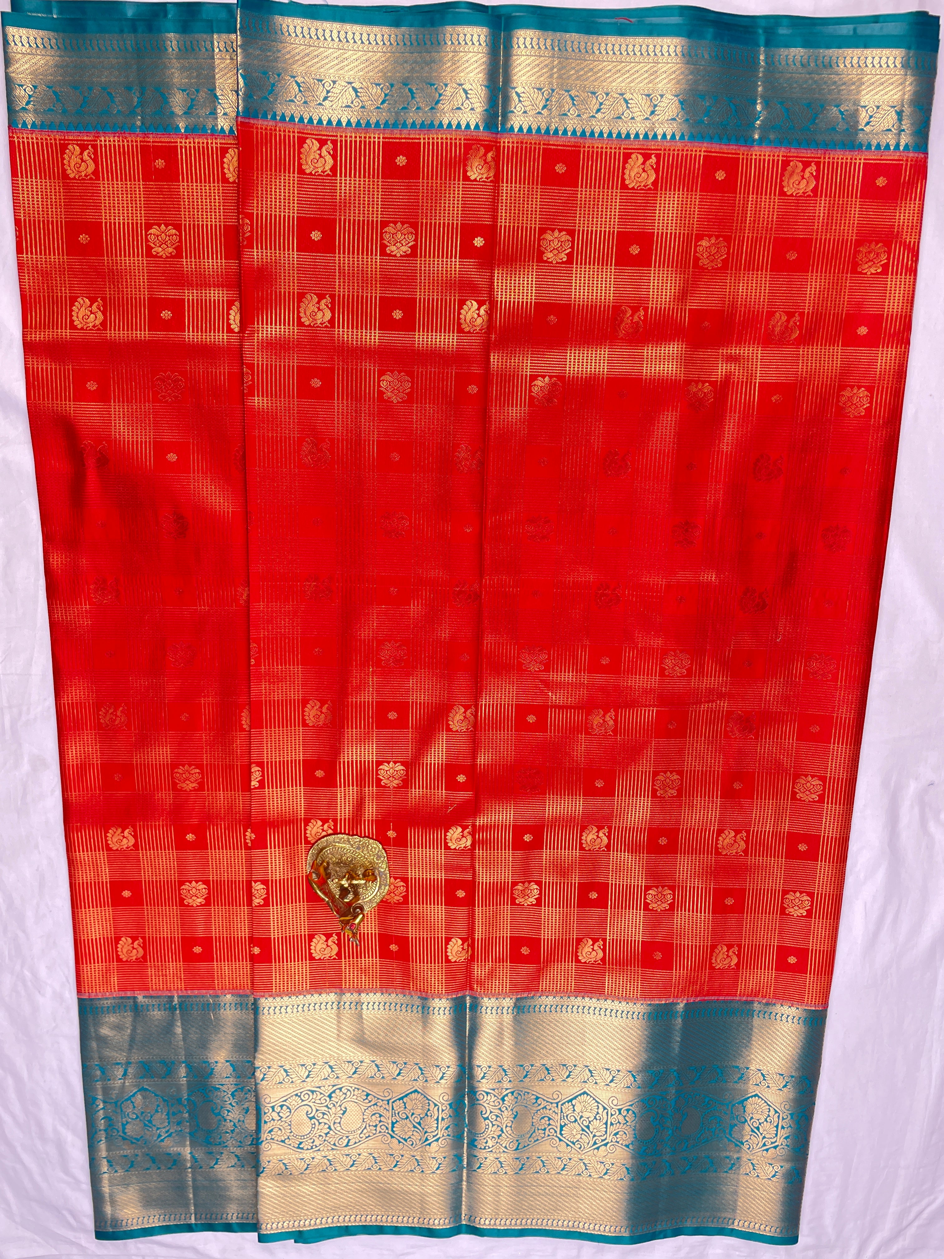 Kanchipattu Meenakari sarees