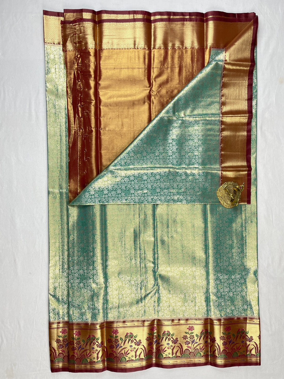 Kanchipattu Tissue Saree Paithani Border