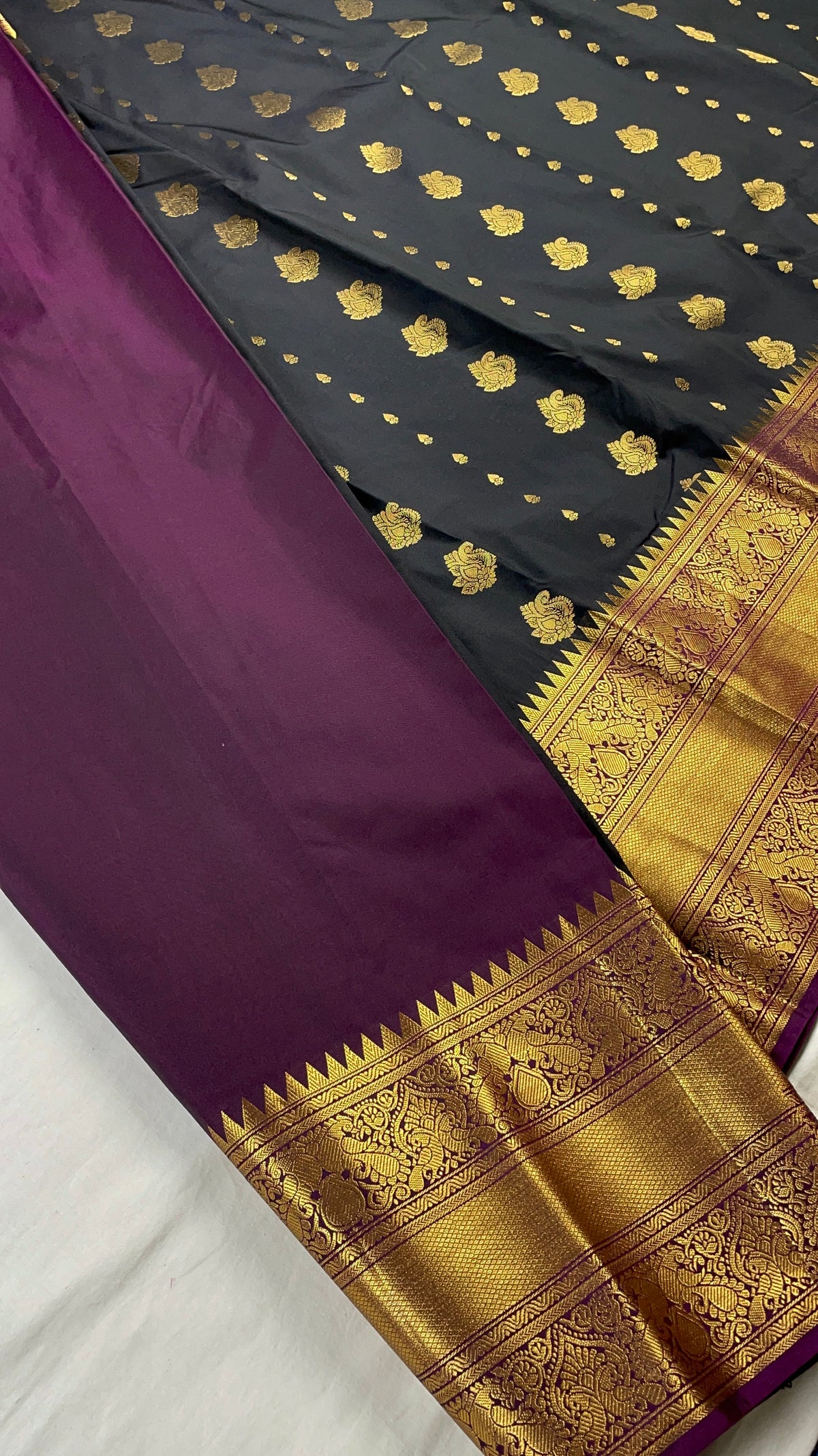 ✨ Semi Pattu – A Timeless Expression of Elegance ✨