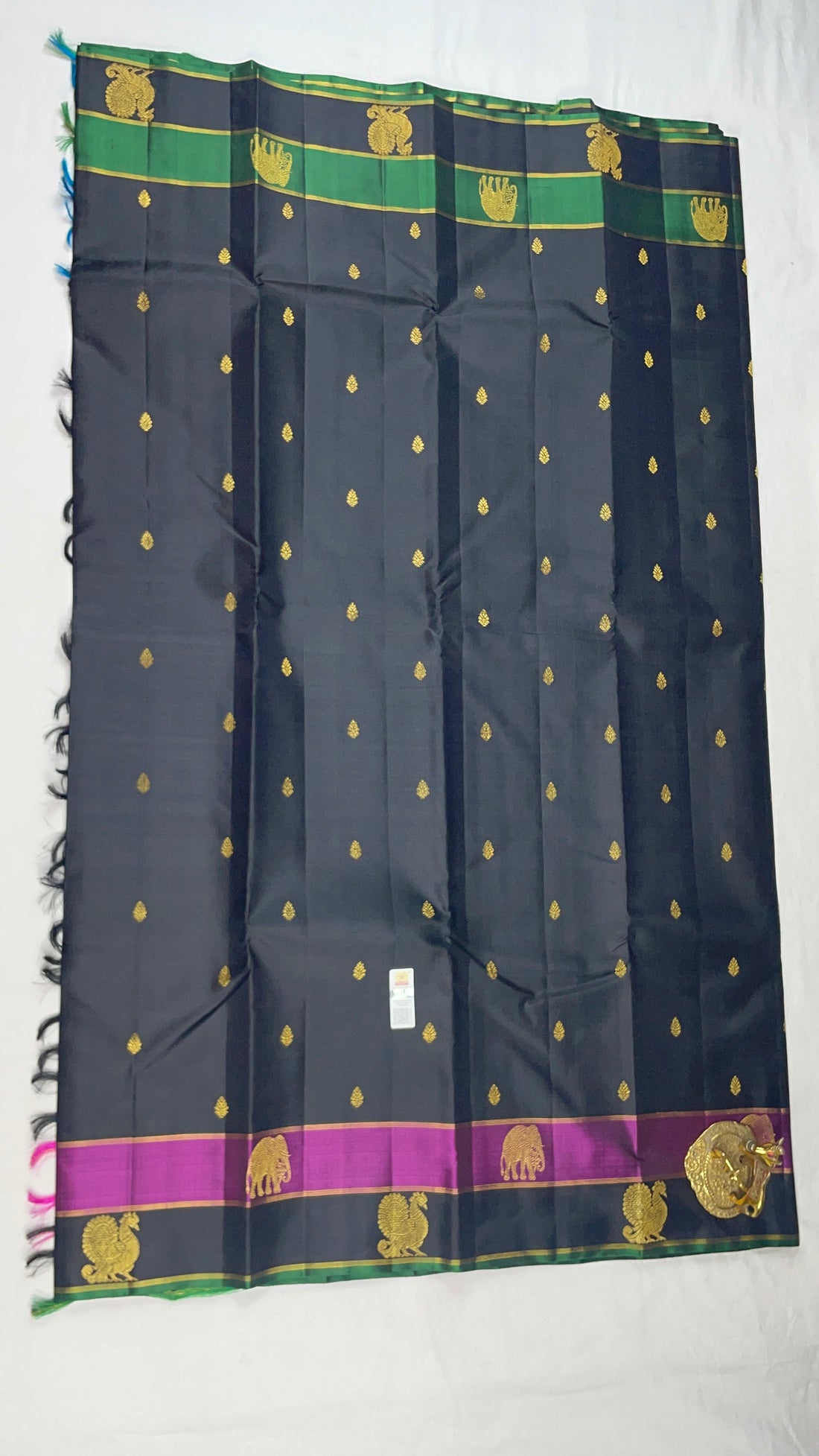 ✨100% Pure Kanchipuram Handwoven Premium quality 2 Gram Gold Pure Zari weaving Korvai Pattern Traditional silk sarees Silk mark certified✨