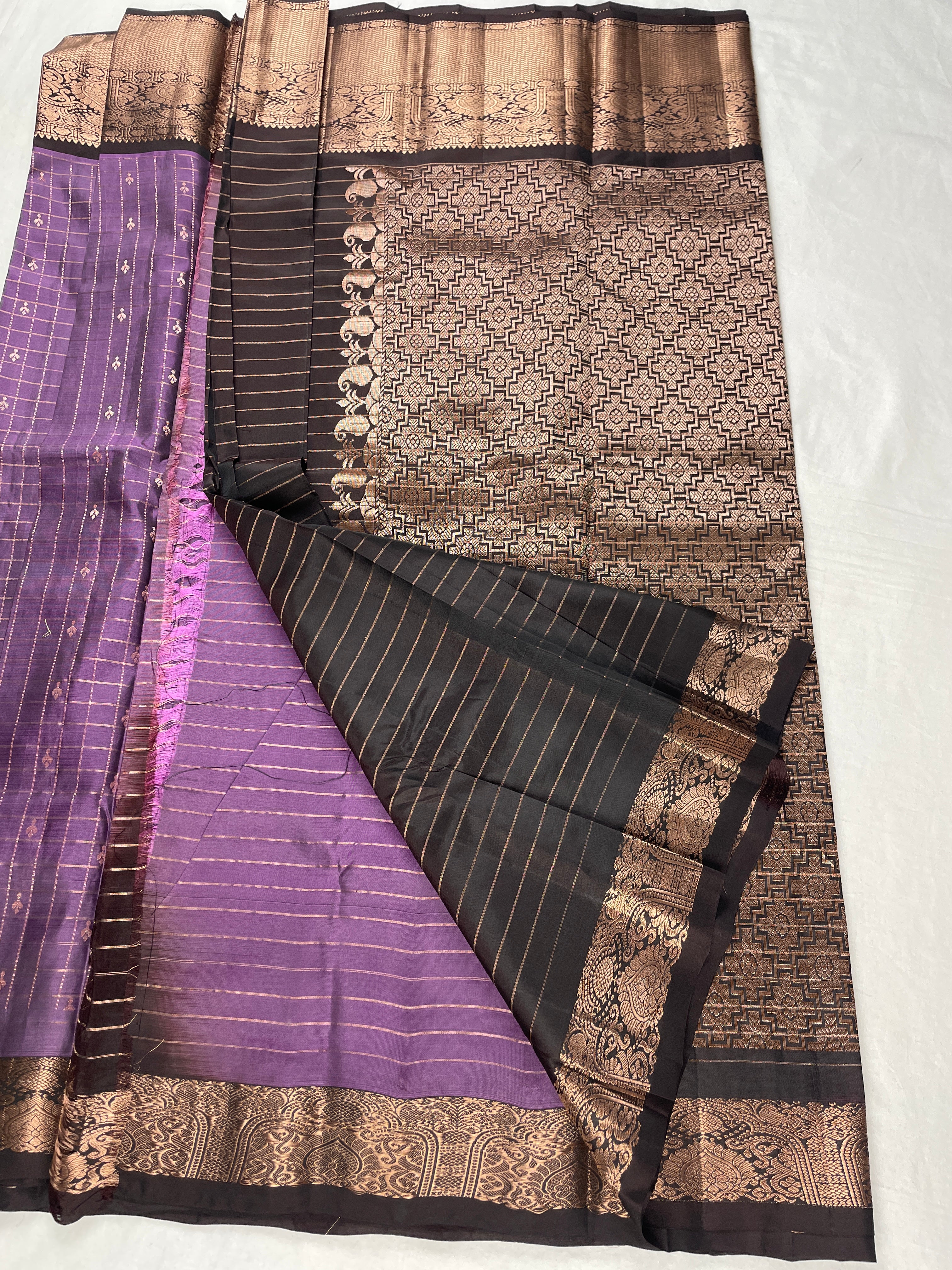 Vintage Checks Kanchipattu Saree