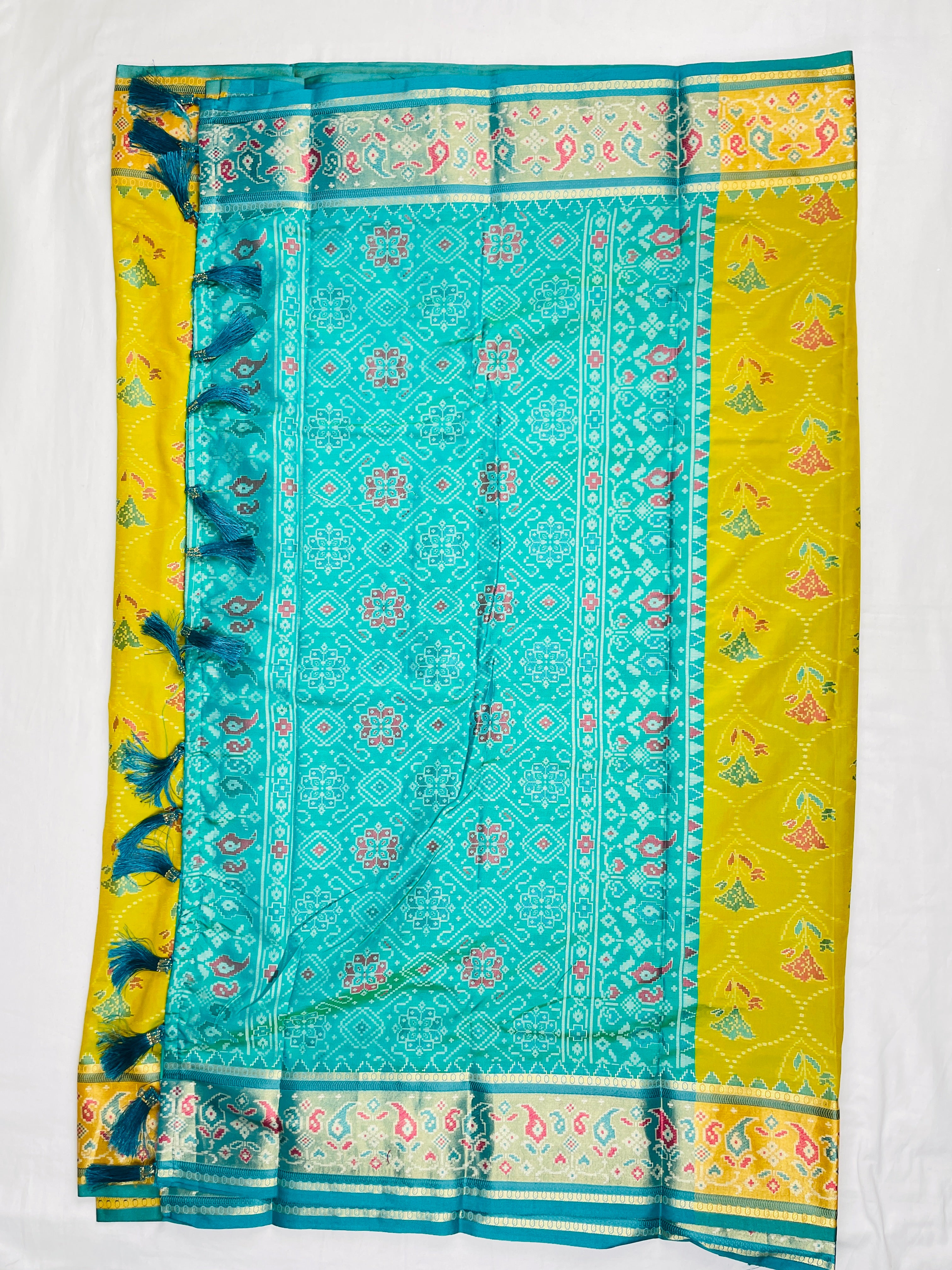 Patola pattu Saree