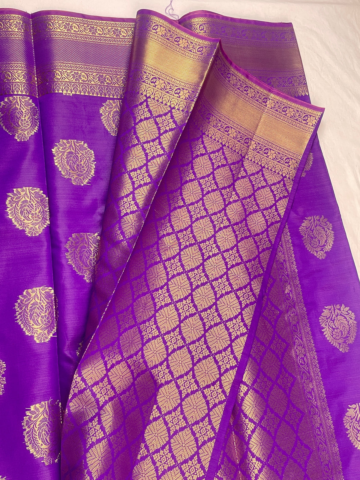 Banarasi soft silk Buti saree