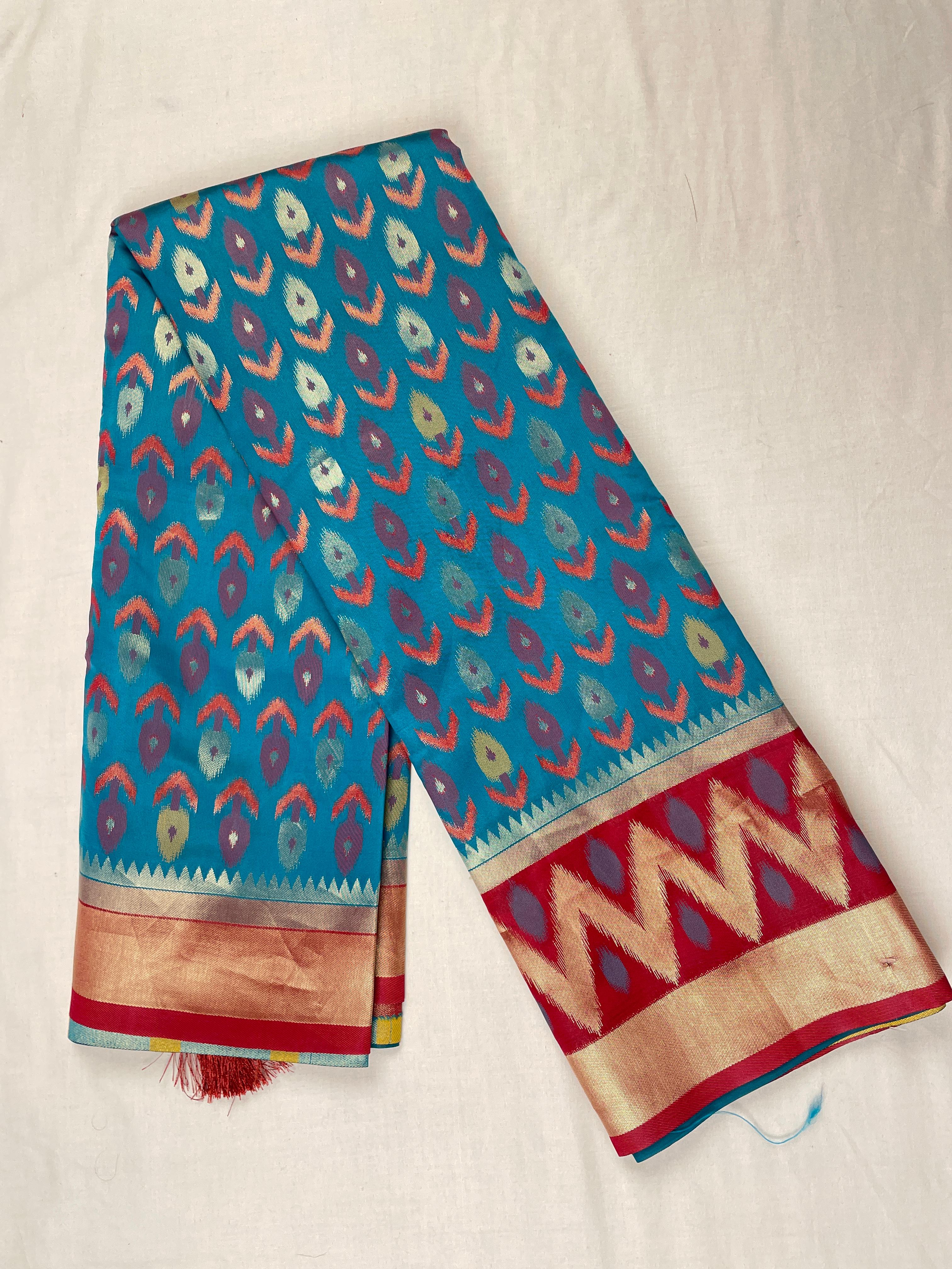 Ikkat pattu Saree