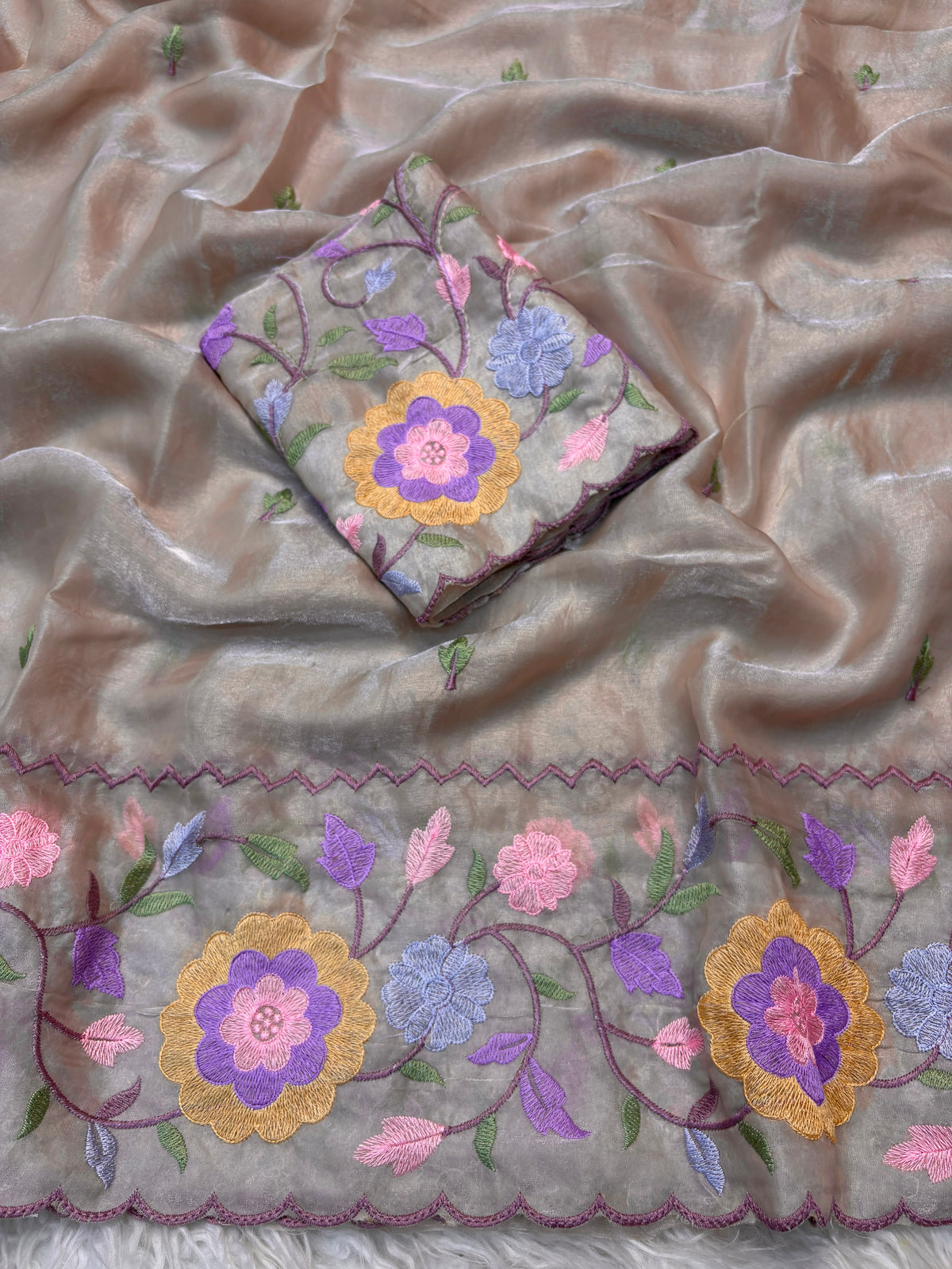 Fendi Satin Embroidery Flower Sarew